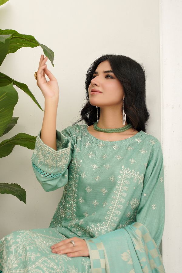 Manizay Premium Emb Dhanak`25 D#4