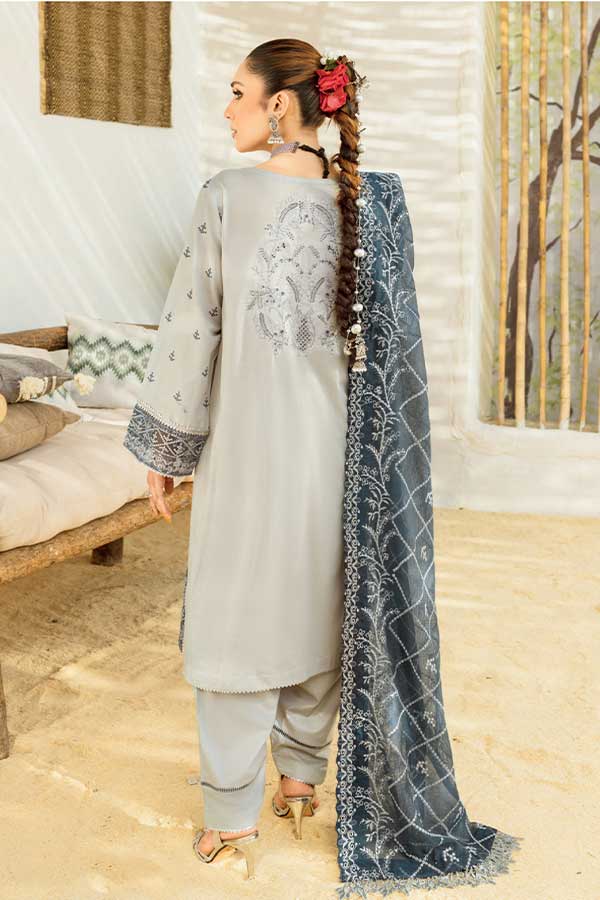 Marjjan Heer Emb Lawn'23 SMC#105