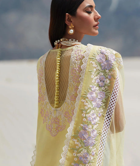 Crimson X Saira Shakira Luxury Lawn `23 D#8A