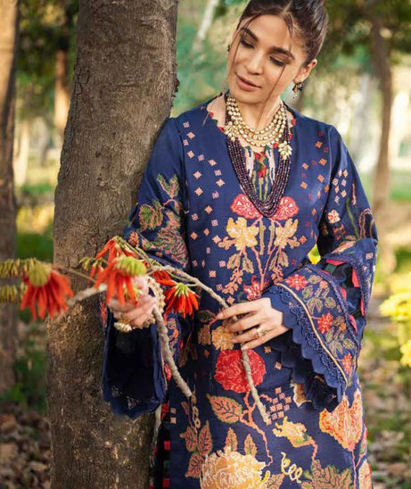 Maryam hussain Luxury Lawn`22 D# 08 FRENCH KNOT