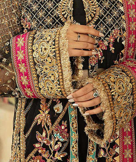 Maryam Hussain Marwa festive'22  KAIYNAT