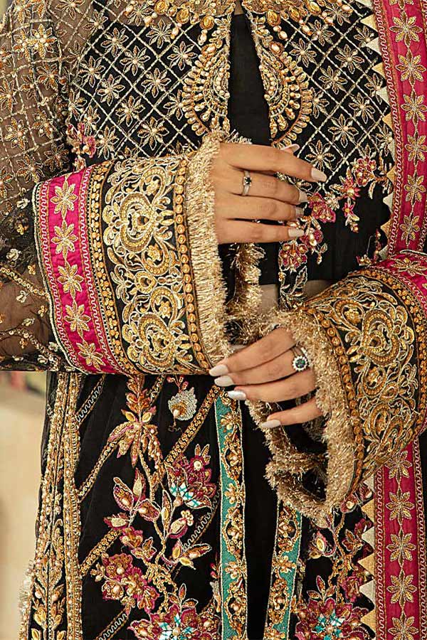 Maryam Hussain Marwa festive'22  KAIYNAT