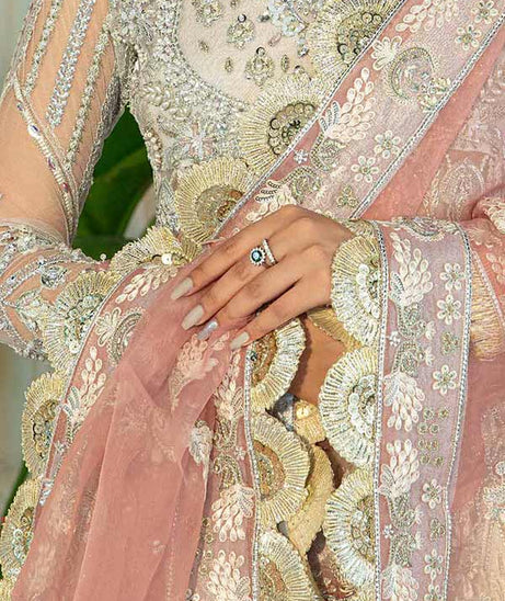 Maryam Hussain Marwa festive'22  NOORBANO