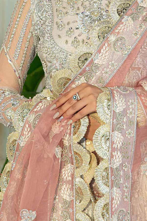 Maryam Hussain Marwa festive'22  NOORBANO