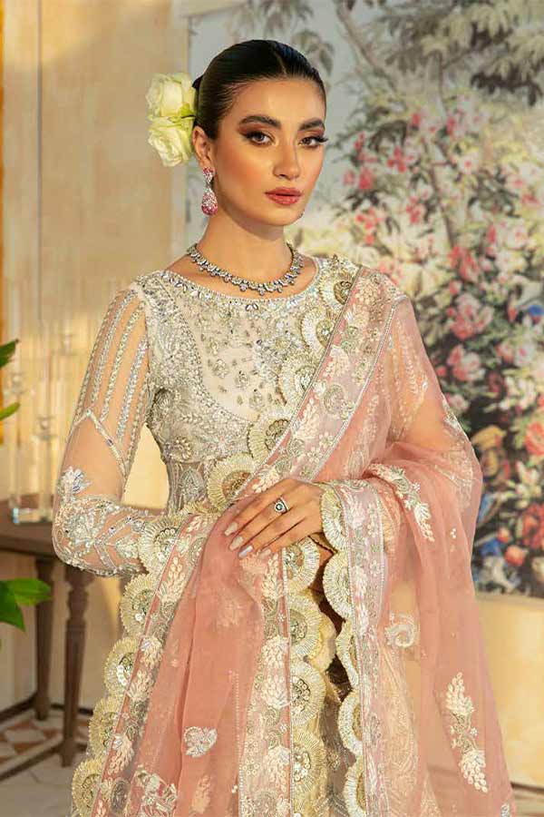 Maryam Hussain Marwa festive'22  NOORBANO