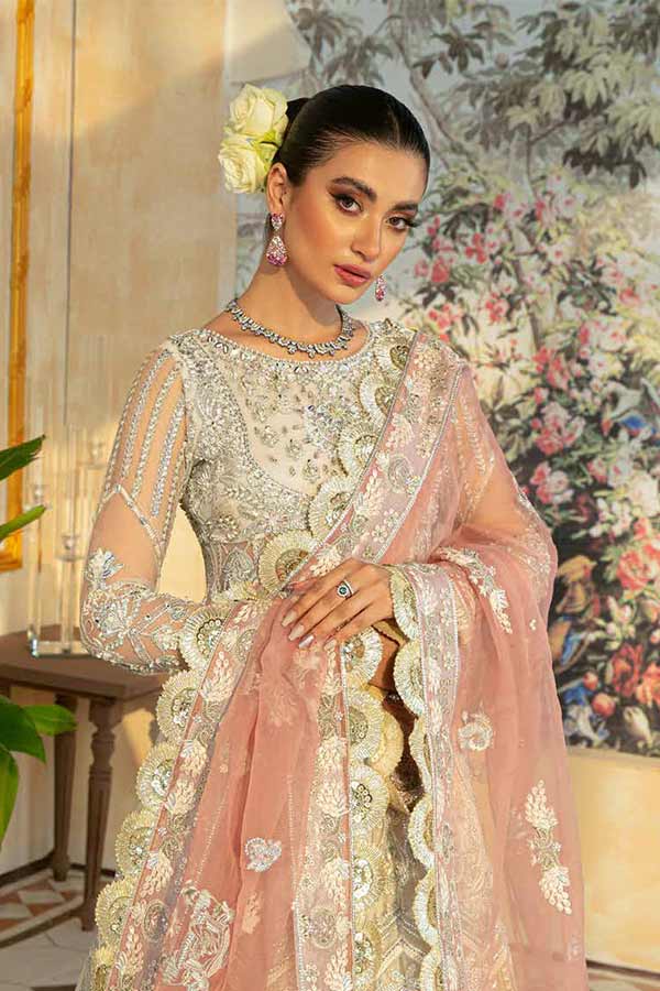 Maryam Hussain Marwa festive'22  NOORBANO