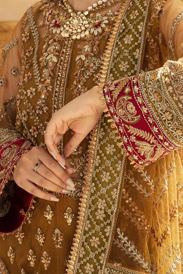 Maryam Hussain Marwa festive'22  SANDAL