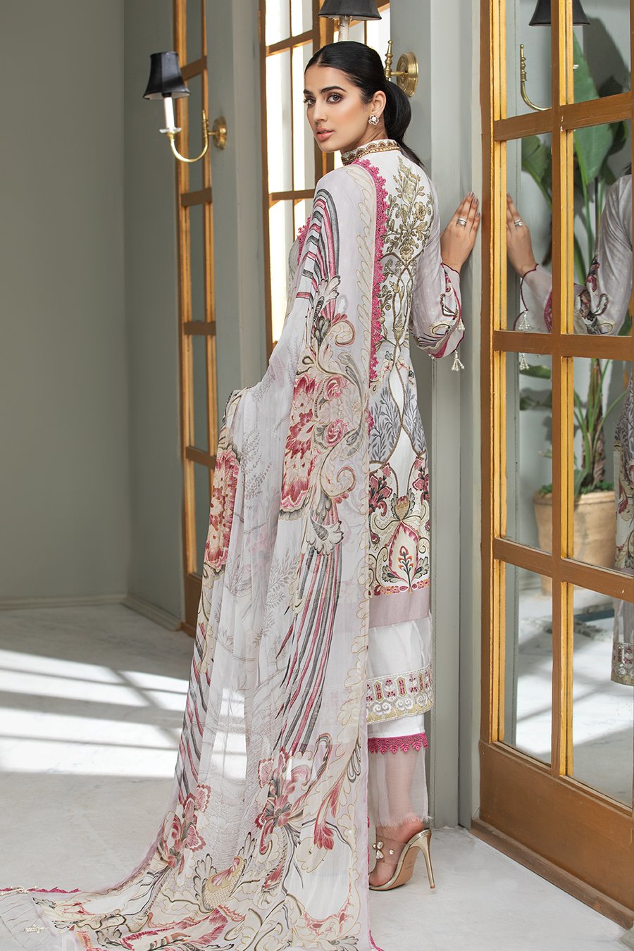 Meeral Luxury Lawn`21 D#06
