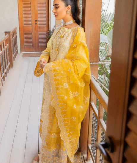 Muscari Emb Lawn'23 MECC#210