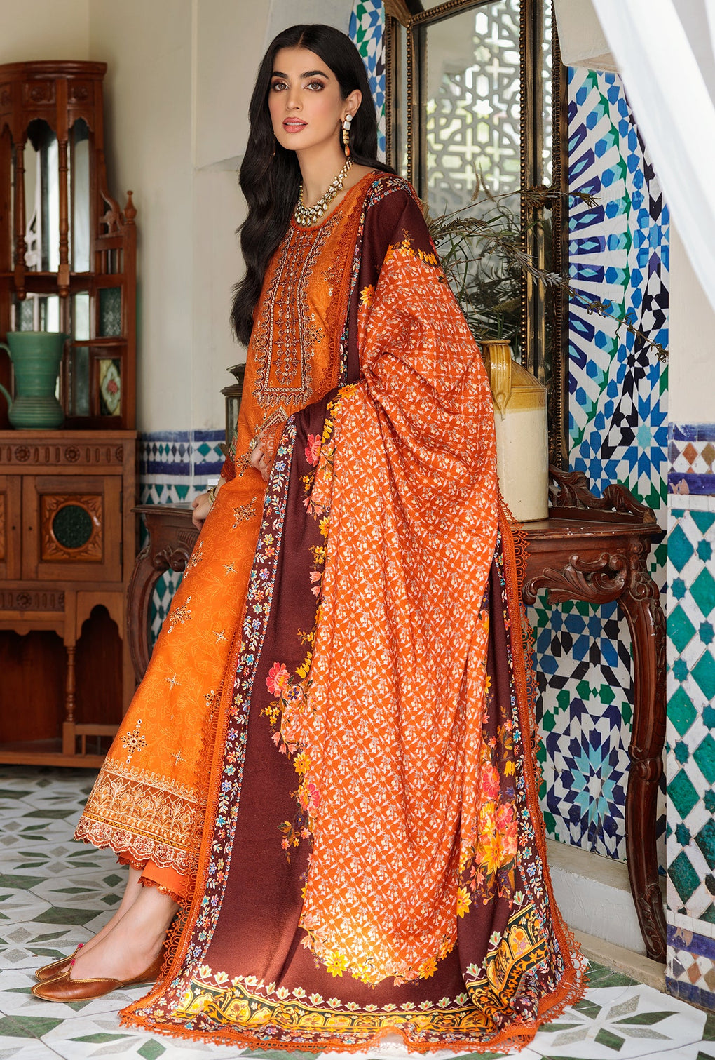 Noor By Sadia Asad Woolen Shawl`22 D#8 A
