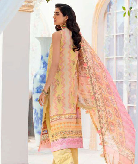 Noor By Saadia Asad Chikankari Lawn`22 D#2-B
