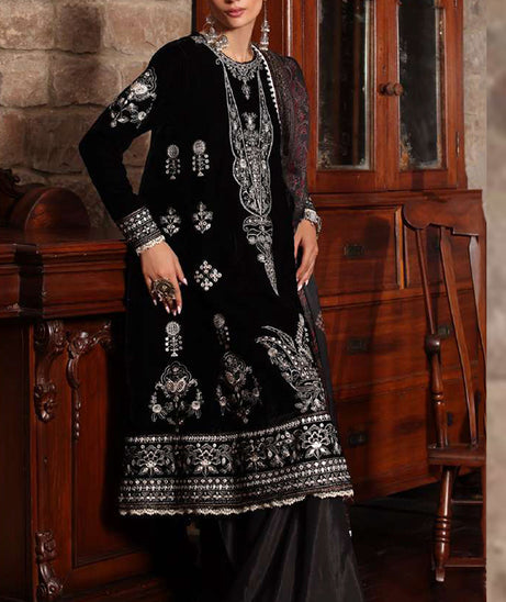 Noor Suzaankari Winter Shawl By Saadia Asad'24 D#12