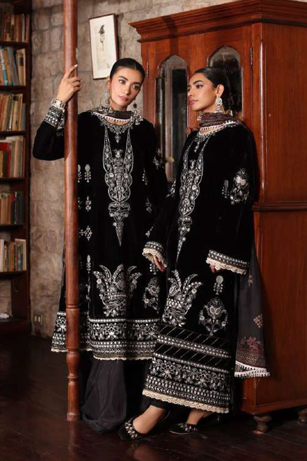 Noor Suzaankari Winter Shawl By Saadia Asad'24 D#12