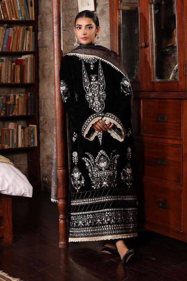 Noor Suzaankari Winter Shawl By Saadia Asad'24 D#12