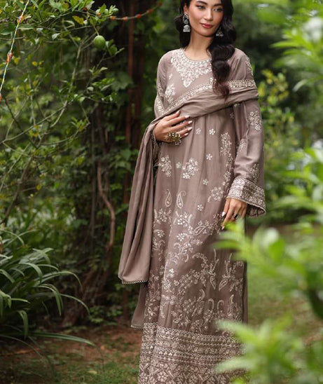 Noor Suzaankari Winter Shawl By Saadia Asad'24 D#2