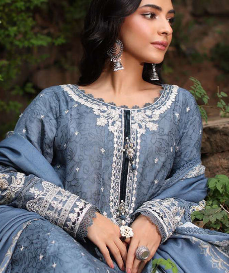 Noor Suzaankari Winter Shawl By Saadia Asad'24 D#3