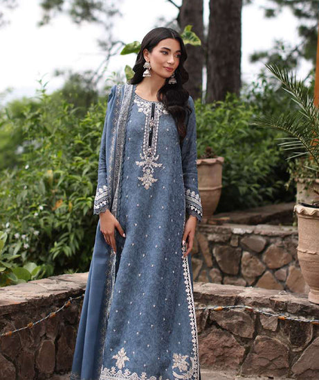 Noor Suzaankari Winter Shawl By Saadia Asad'24 D#3