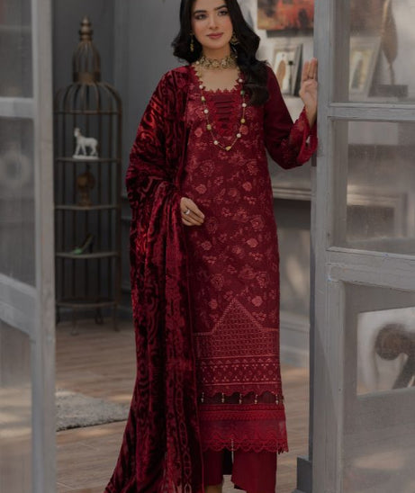 Noor Jahan Monal Velvet Shawl`25 D#5