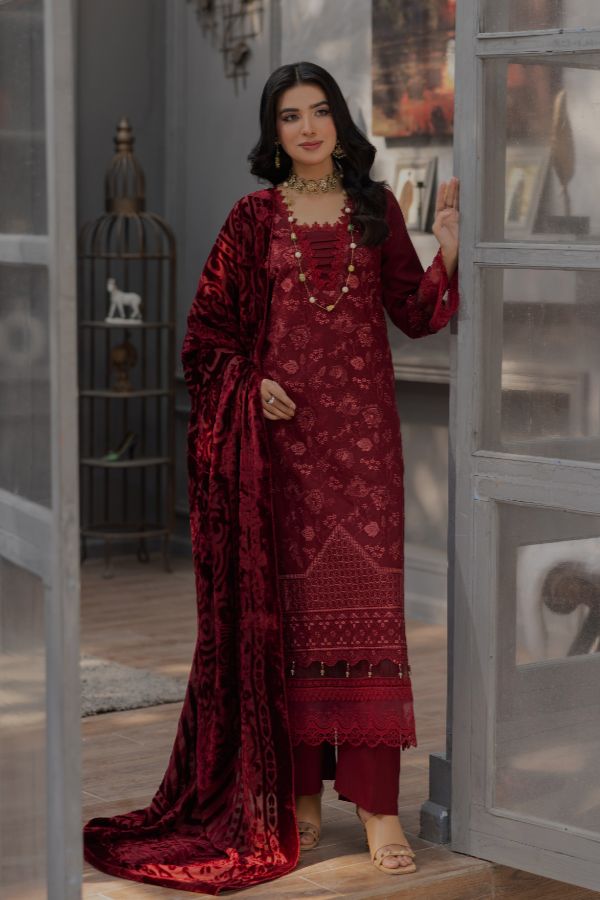 Noor Jahan Monal Velvet Shawl`25 D#5