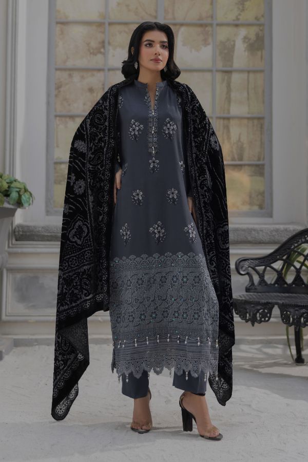 Noor Jahan Monal Velvet Shawl`25 D#7