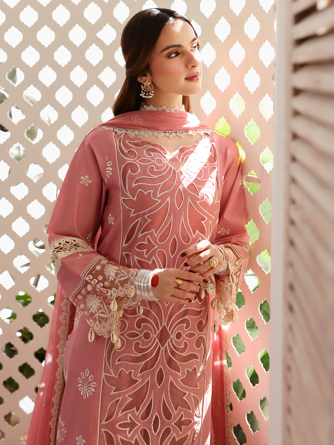Mahnur Aangan Emb Lawn`25 D#04 NOORBANO