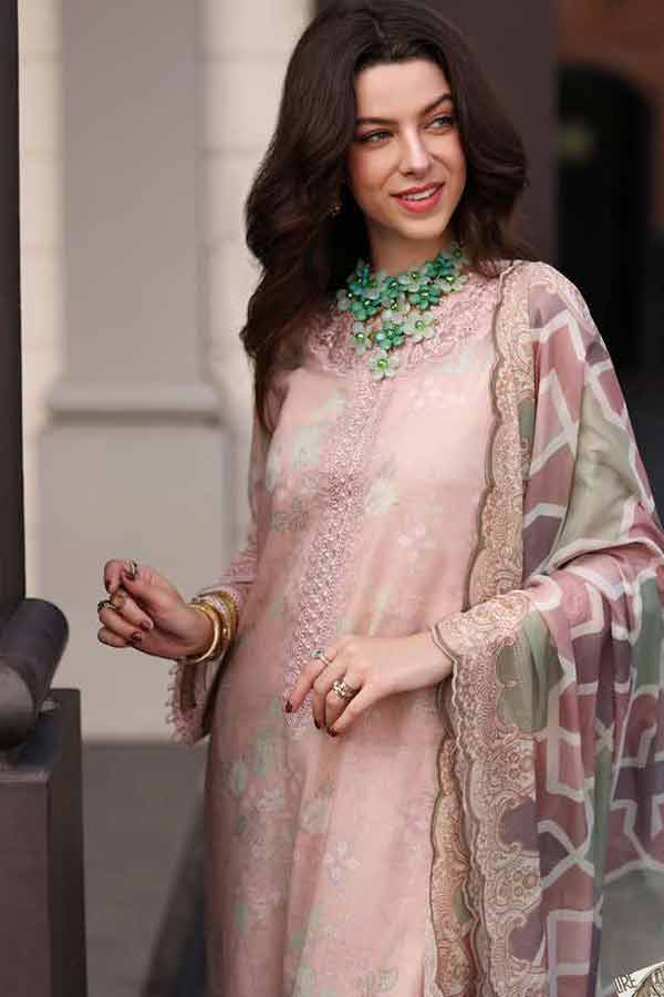 Noor by Saadia Asad Luxe Printkari`23 D#04-B