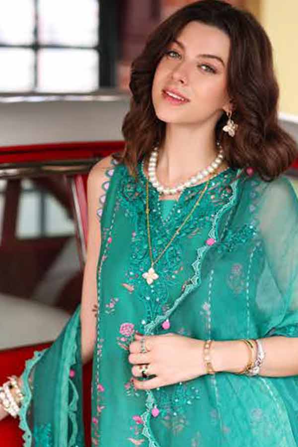 Noor by Saadia Asad Luxe Printkari`23 D#06-B