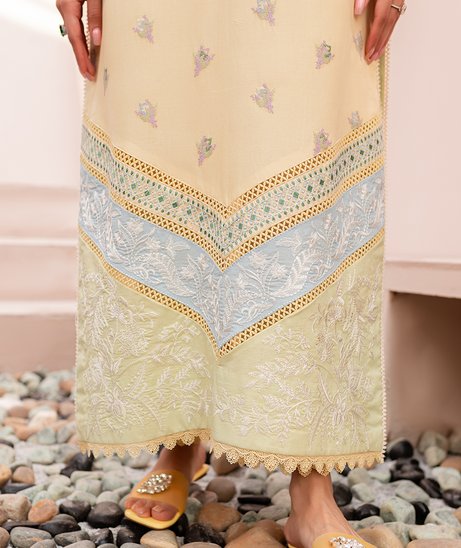 Zoya & Fatima Aman L/Lawn`24 (NURA)