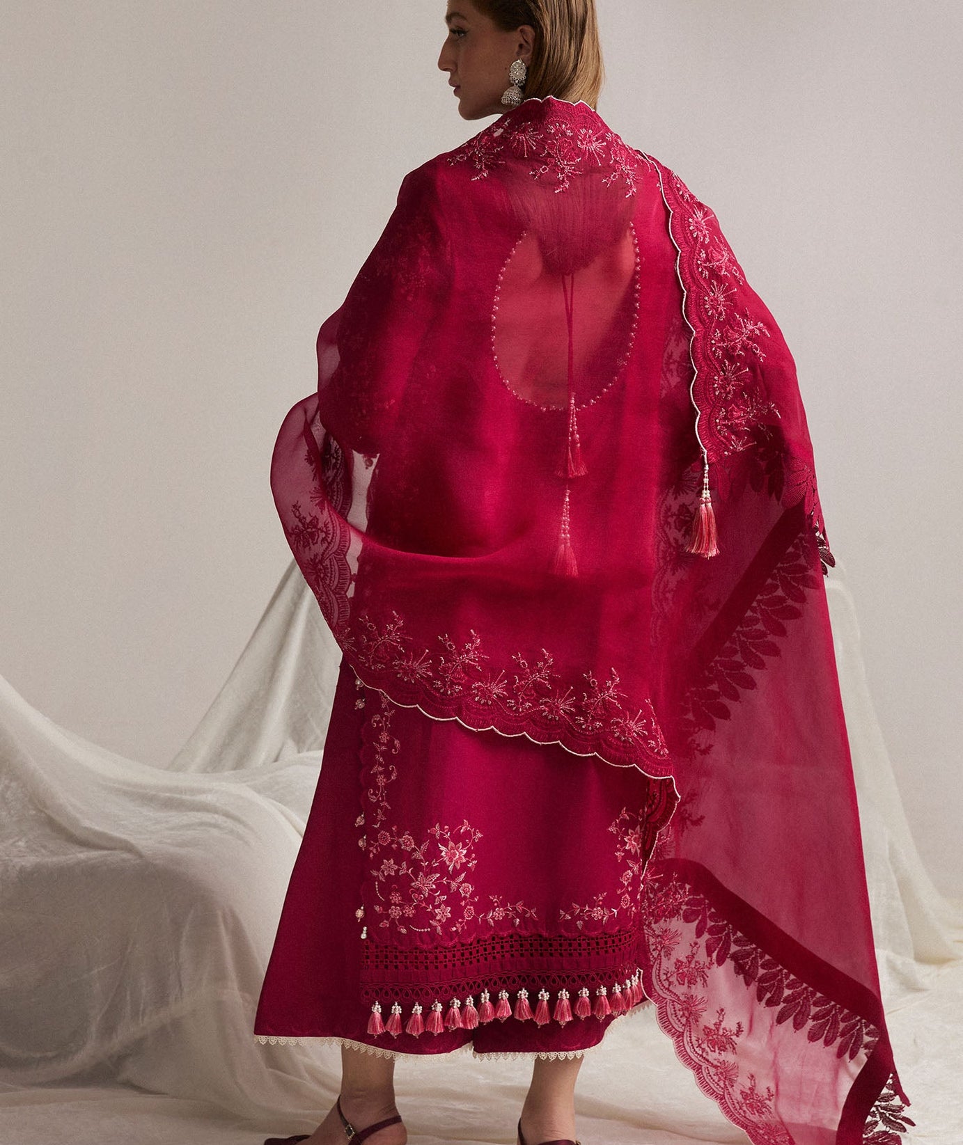 Hussain Rehar Eid Edit Lawn'24 (PELLE)