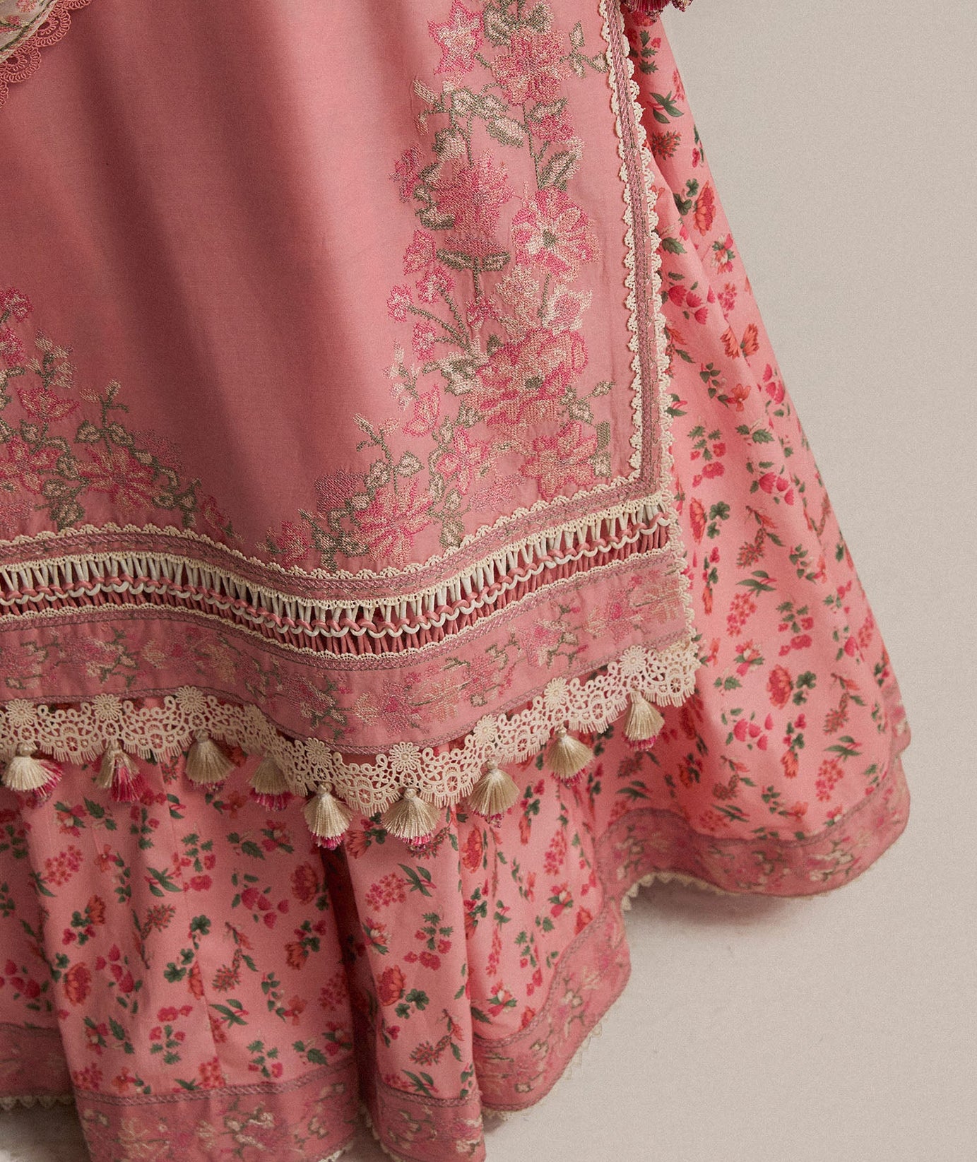 Hussain Rehar Eid Edit Lawn'24 (BELLA)