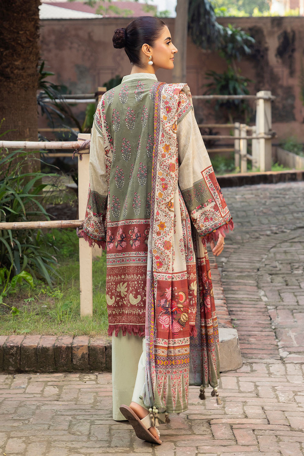 Gul Ahmed Winter`25 SP#52088