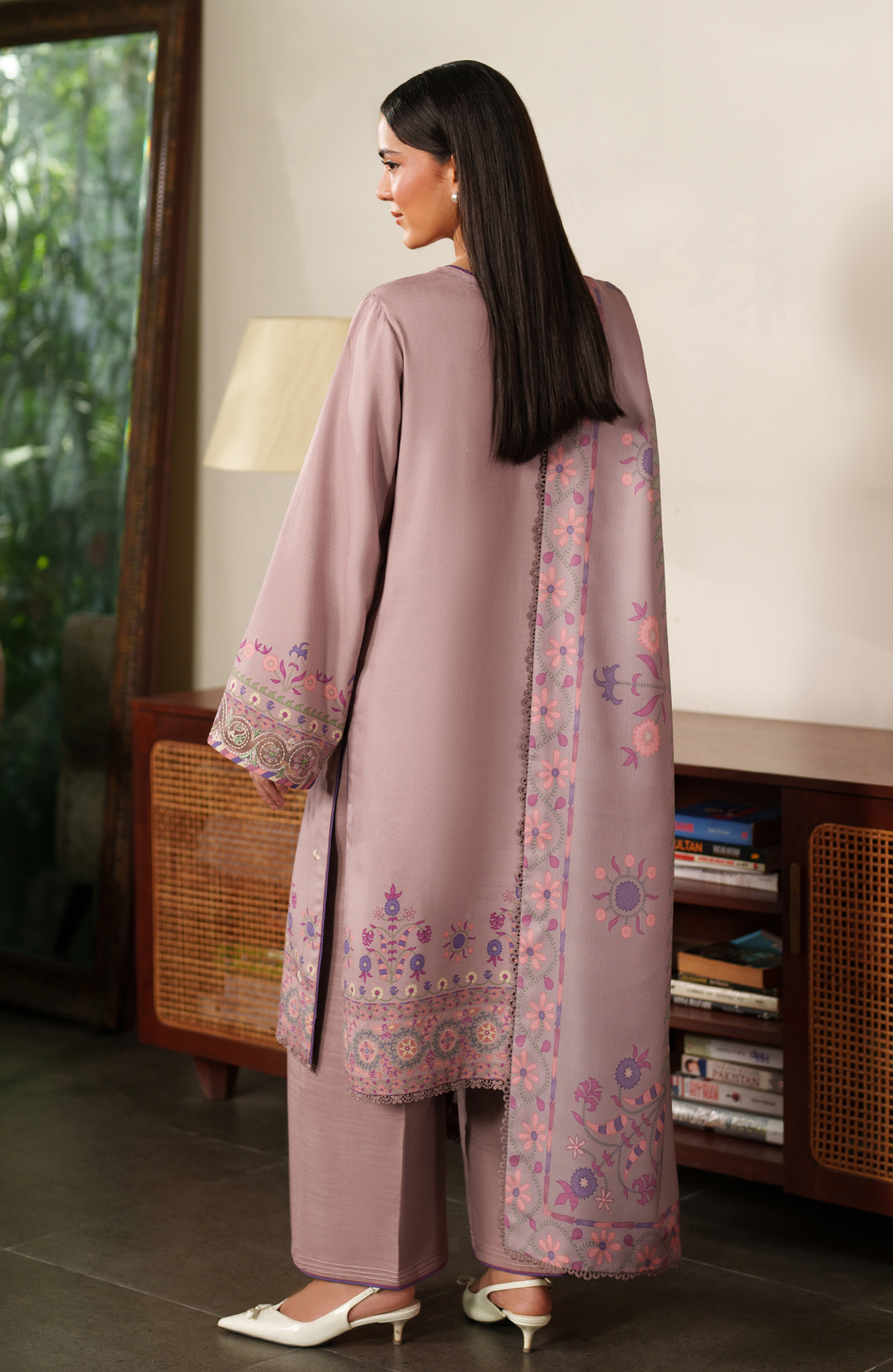 Seran Bellini Emb Winter`25 D#08