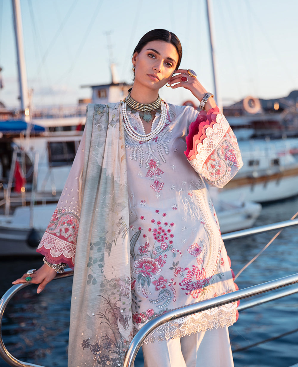 Republic selene Luxury Lawn`21 D#11B