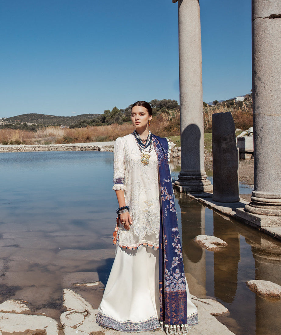 Republic selene Luxury Lawn`21 D#6B