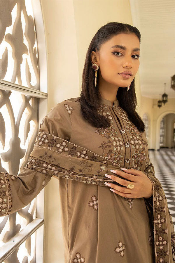 RA Mahee's Elegant Emb Lawn'24 D#4