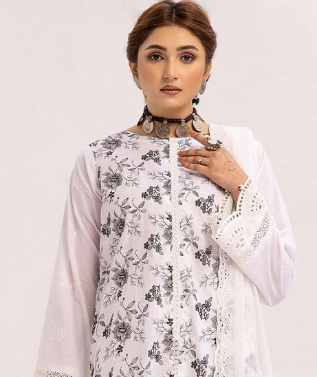 RA Mahees C/Kari Lawn'24 V#10 ML#6