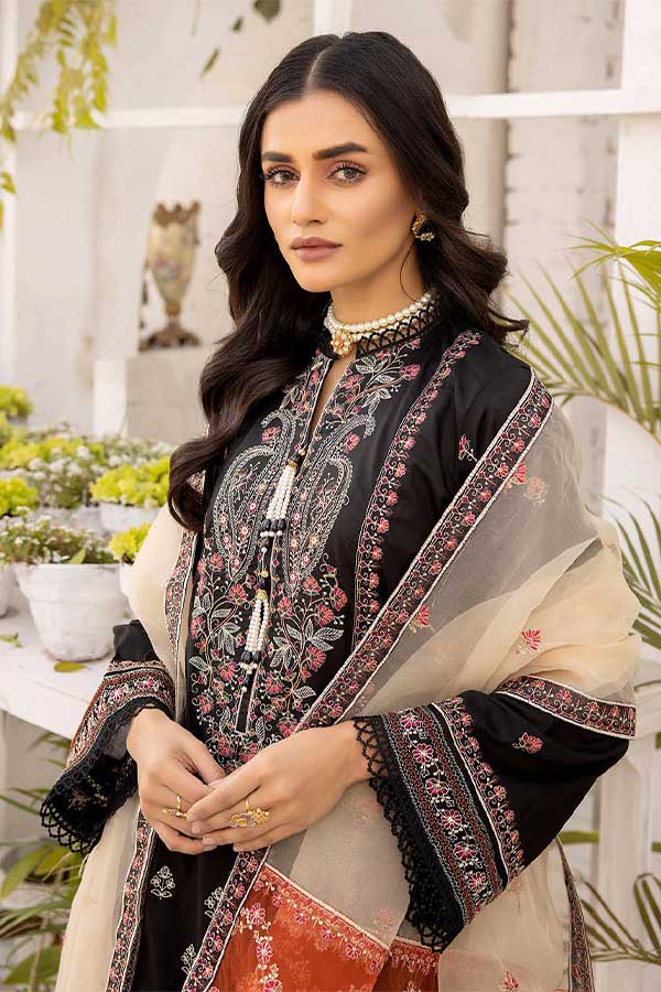 RA Mahee's Exclusive Lawn'23 D#03