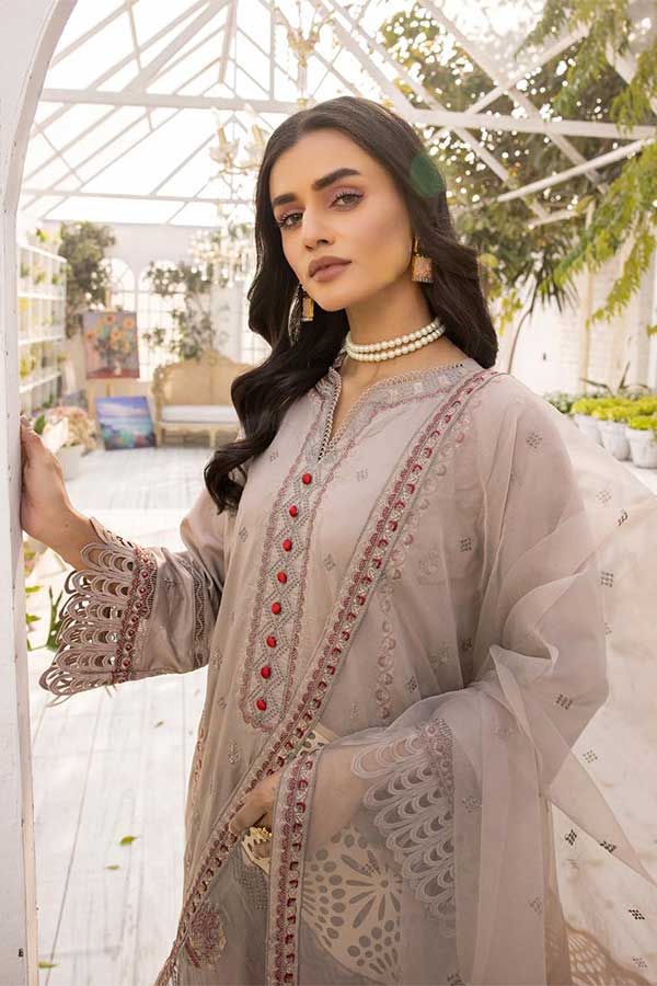 RA Mahee's Exclusive Lawn'23 D#06