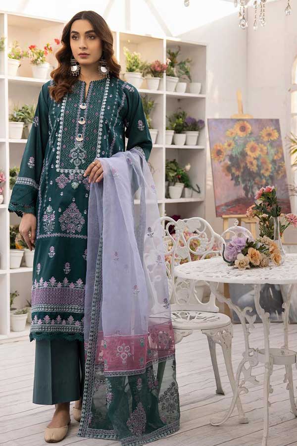 RA Mahee's Exclusive Lawn'23 D#07