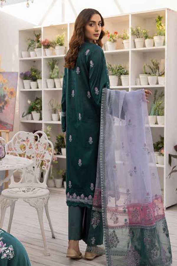 RA Mahee's Exclusive Lawn'23 D#07