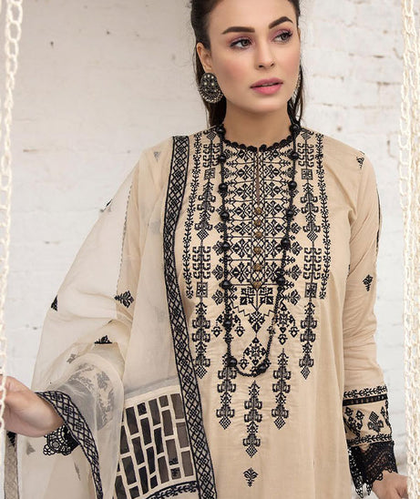 RA Pearl Exclusive Lawn`23 D#4