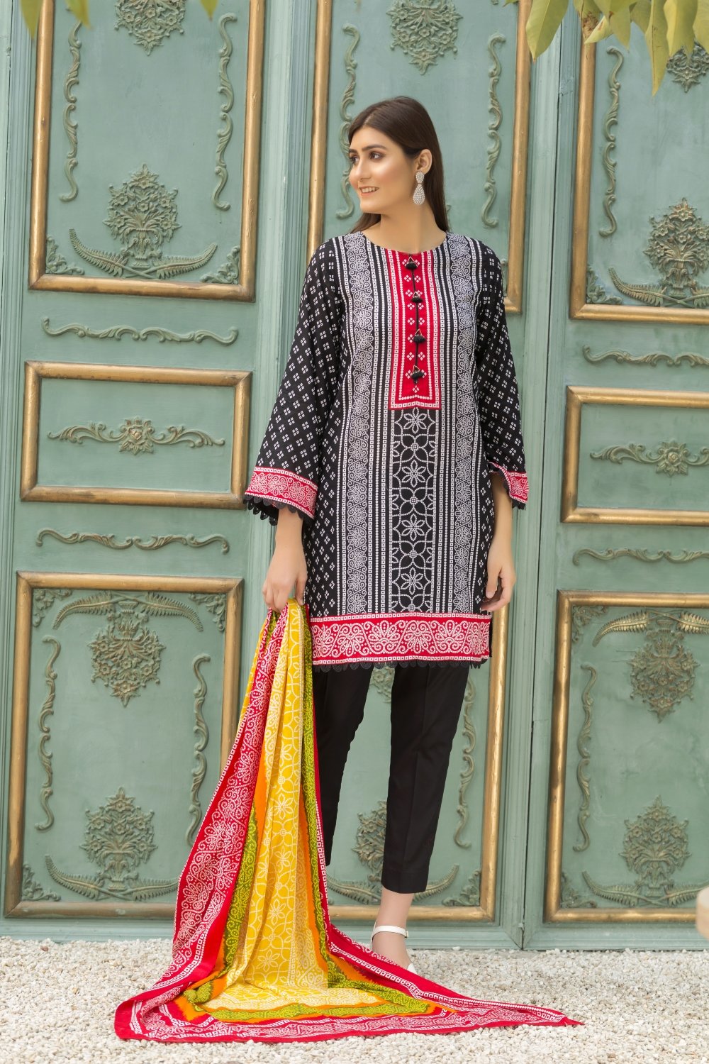 Ittehad Crystal Lawn'21 D # 21131 Black