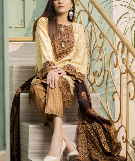 Ittehad Crystal Lawn'21 D # 21138 Brown