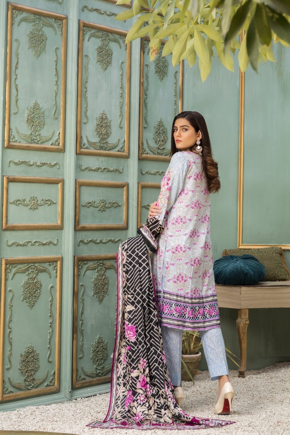 Ittehad Crystal Lawn'21 D # 21123 Ferozi