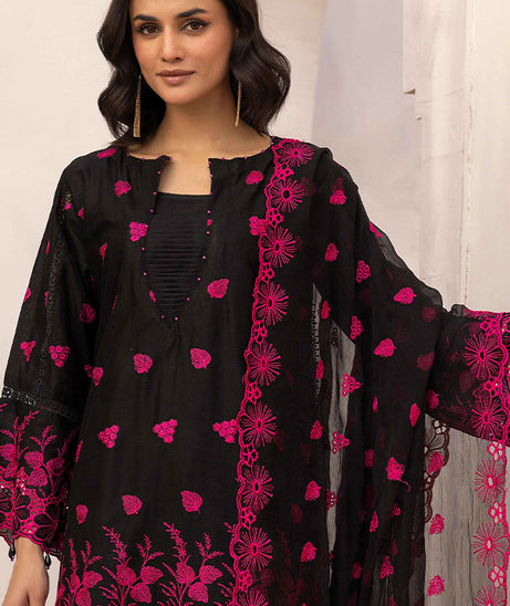 RA Mahee's Ayat Elegant Lawn`25 D#4