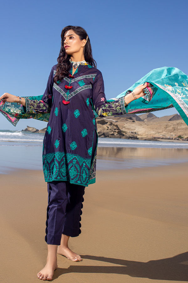 Ravishing Embroidered Lawn`21 D#05