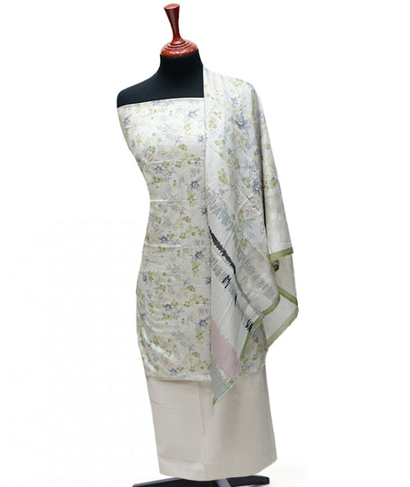 Royal Classic Lawn`25 D#4258 (Fawn)