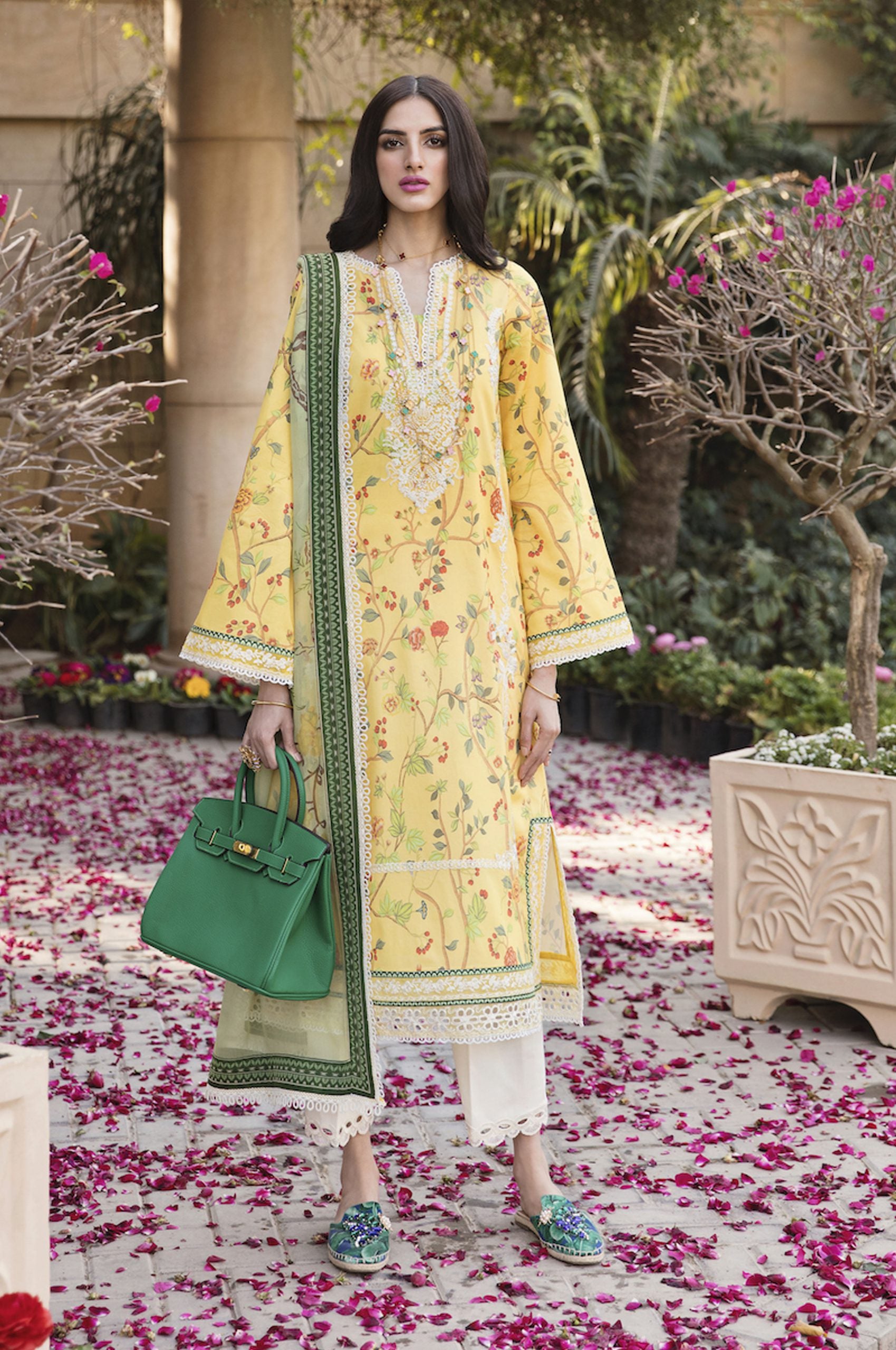 Sable Vogue Luxury Lawn`23 D#10 (Aileen)