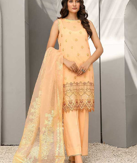 Sanam Saeed Chamak Lawn'23 D#02