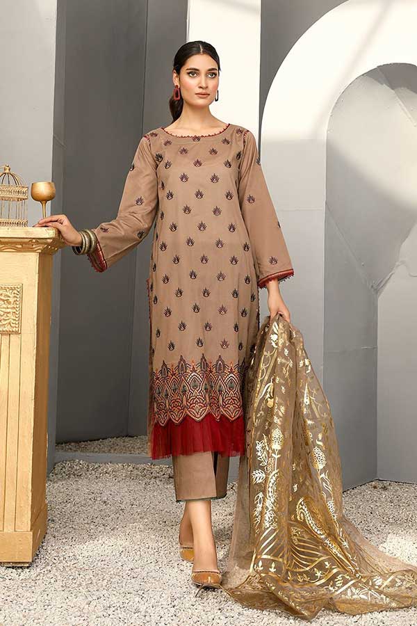Sanam Saeed Chamak Lawn'23 D#03